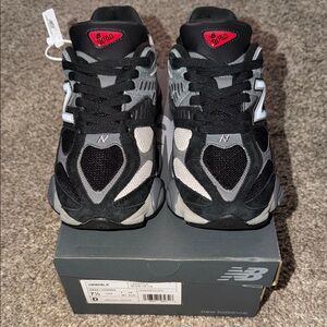 New Balance 9060 Black Silver | NWT | Lifestyle Sneakers | Men’s 7.5